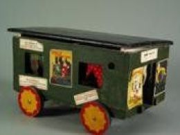 'El mayor espectáculo del mundo: juguetes de circo' museo del traje, Madrid