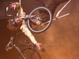 'Circus oz'. Teatro circo price, Madrid