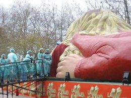 La mujer gigante, isla cristina (huelva)