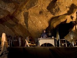 'Festival gong de nuevas sonoridades e instrumentos no convencionales', coves del salnitre, collbató (Barcelona)
