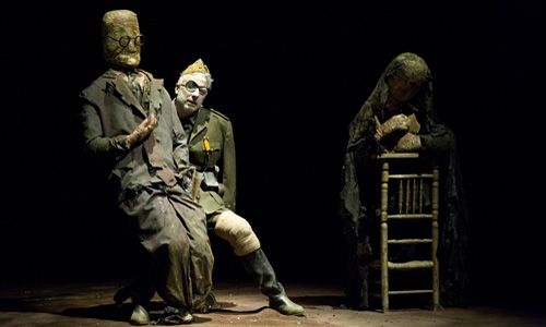 'Cantando bajo las balas'. pabellón n.º 6, Bilbao