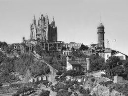 Café-tertulia de la exposición 'La ciudad de sagnier. modernista, ecléctica y monumental'. Caixaforum Barcelona