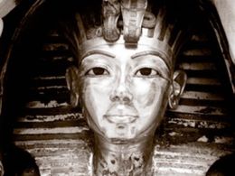 Barcelona acoge a tutankhamón. historia de un descubrimiento