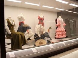 Exposición lina. vistiendo el flamenco en Sevilla