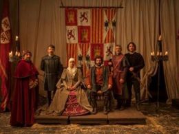 El museo del traje de Madrid expone el vestuario de la serie de televisión 'isabel'
