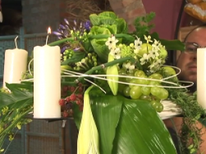 Cómo hacer un candelabro floral