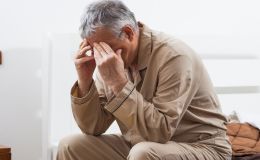 Estrés y ansiedad en mayores: causas, síntomas y tratamientos