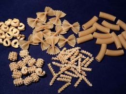 Ensalada de pasta con atún