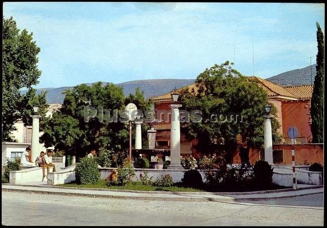 Fuente y entrada a la alameda de la concepción de mancha real (jaén)
