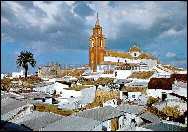 Vista parcial de la parroquia nuestra señora de las nieves de los palacios (sevilla)