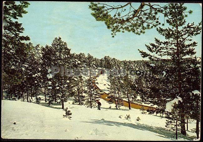 Subida a las pistas de skí en virgen de la vega de alcalá de la selva (teruel)