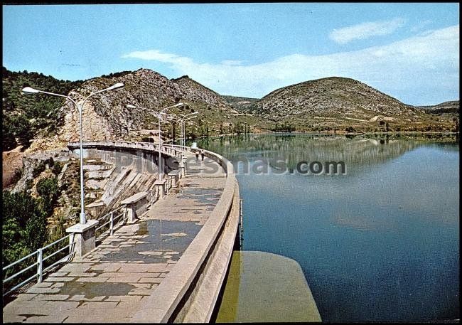 Presa y pantano de gallipuen en alcorisa (teruel)