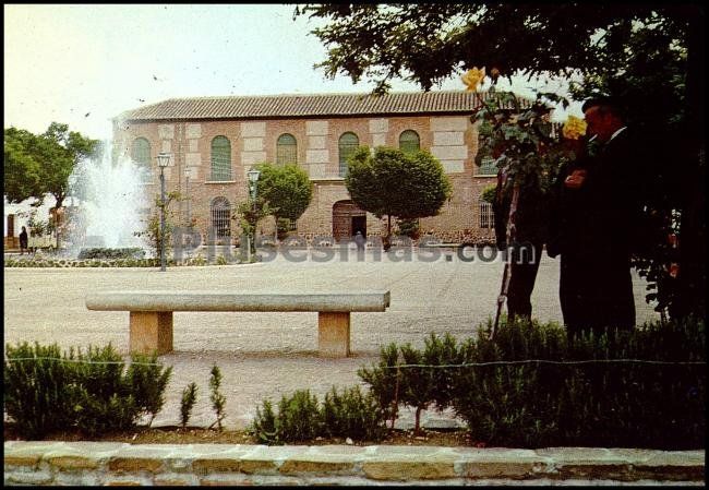 Plaza josé antonio y ayuntamiento de moral de calatrava (ciudad real)