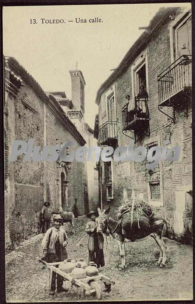 Trabajadores en una calle de toledo