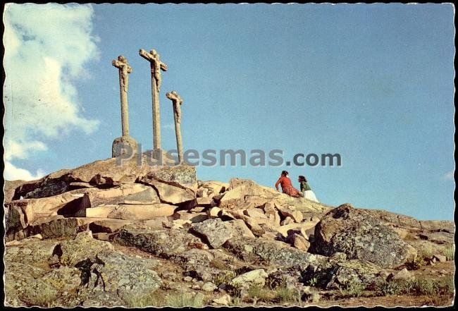 Calvario en piedra en cardeñosa (ávila)