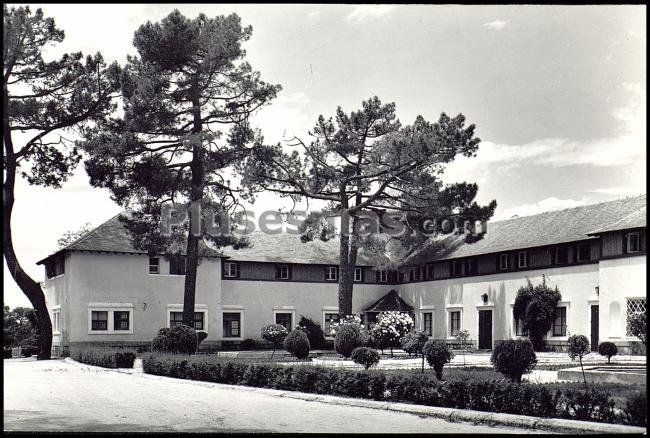 Ciudad ducal y parador de las navas del marqués (ávila)
