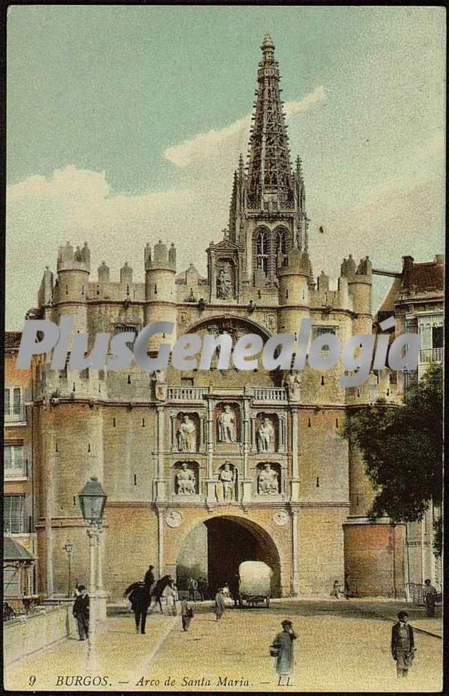 Arco de santa maría de burgos (vista vertical a color)