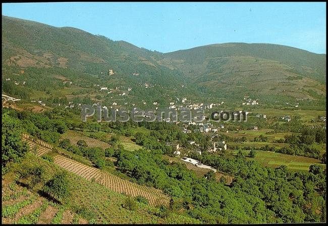 Vista general de corullón de la comarca el bierzo (león)