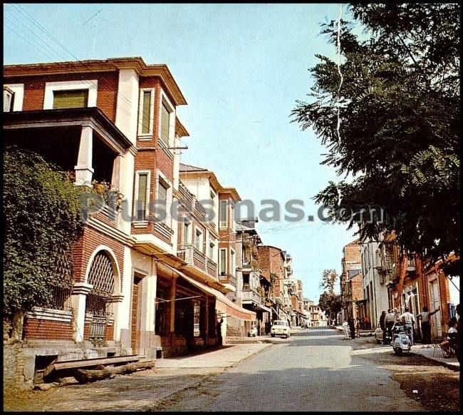 Avenida general franco en toral de los vados (león)