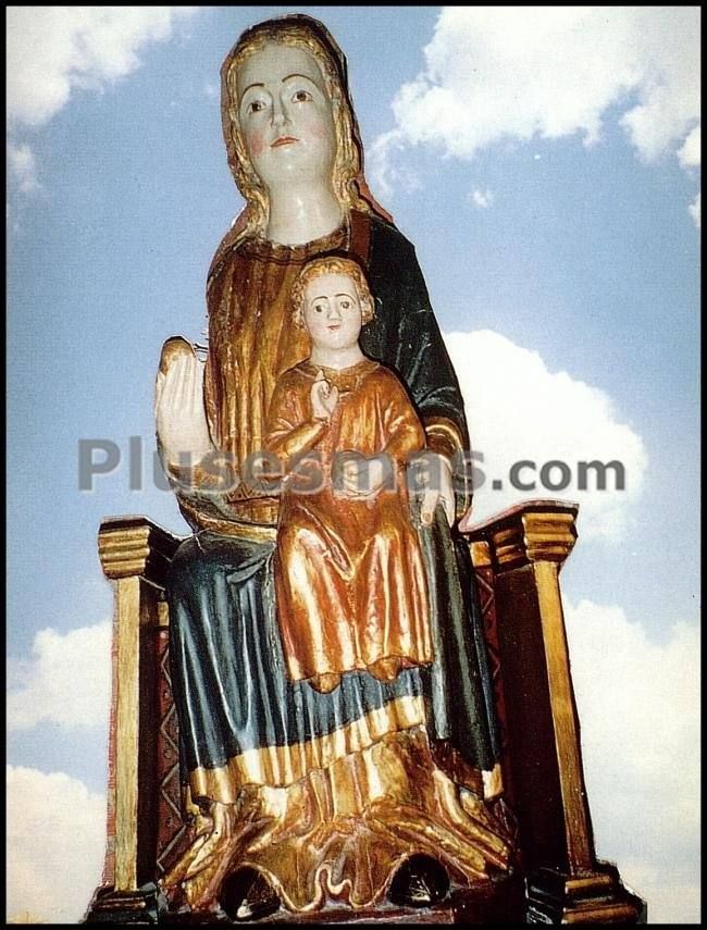 Virgen románica sedente del escultor alejo de vahía, patrona de población de cerrato (palencia)