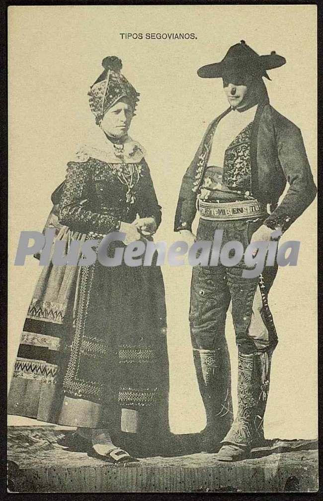 Pareja de segovianos con la vestimenta regional