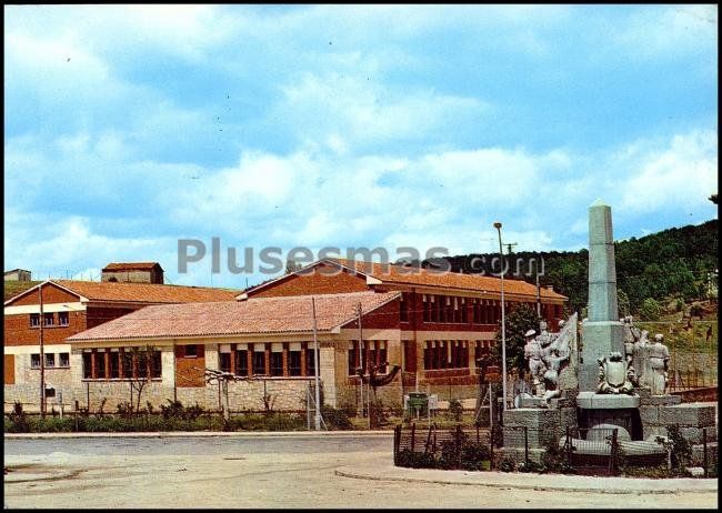 Grupo escolar de san leonardo de yagüe (soria)