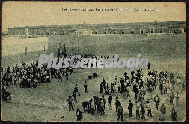 Patio del penal. distribución del rancho en figueras (girona)