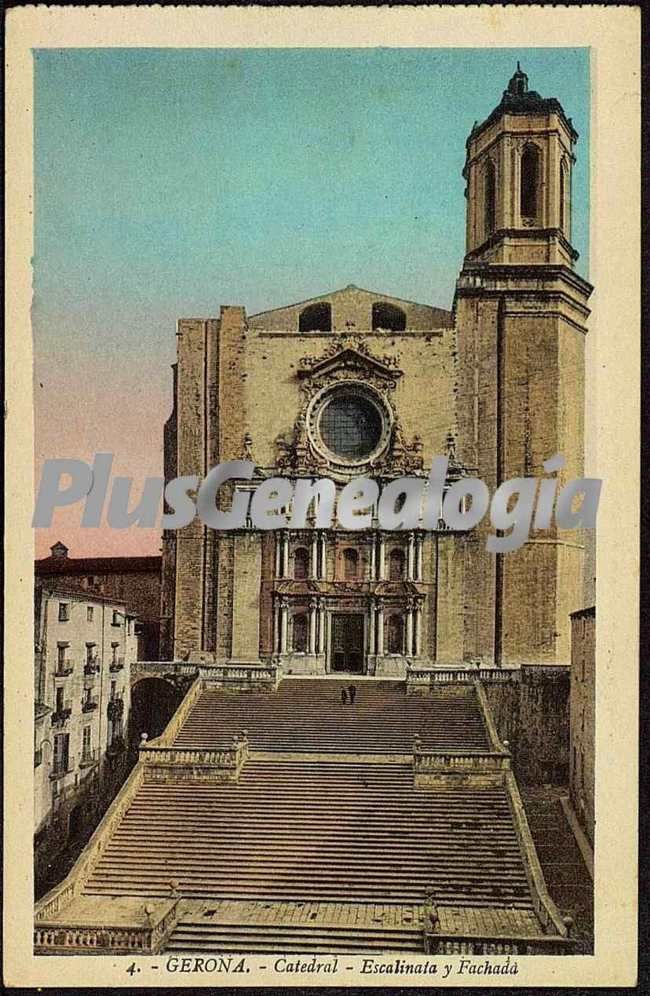 Escalinata y fachada de la catedral de girona