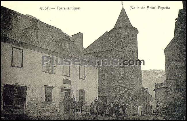 Torre antigua en el valle de arán (lleida)