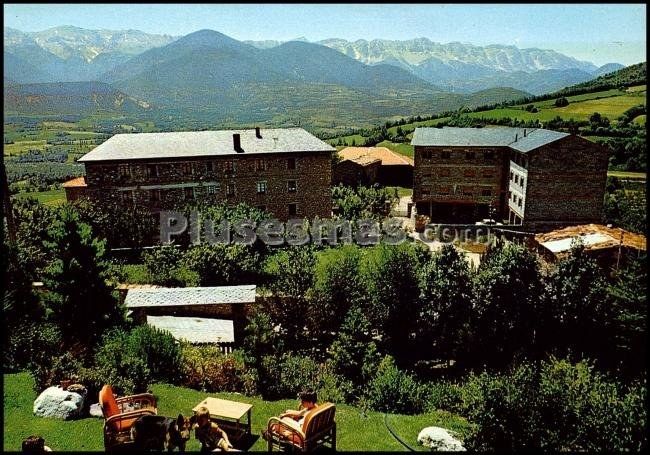 Edificio hostal montaña en prullans de cerdanya (lleida)