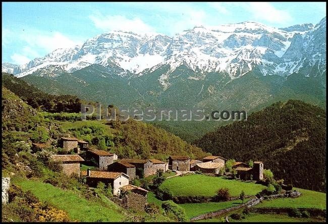 Villech cerdanya (lleida). fondo sierra del cadi