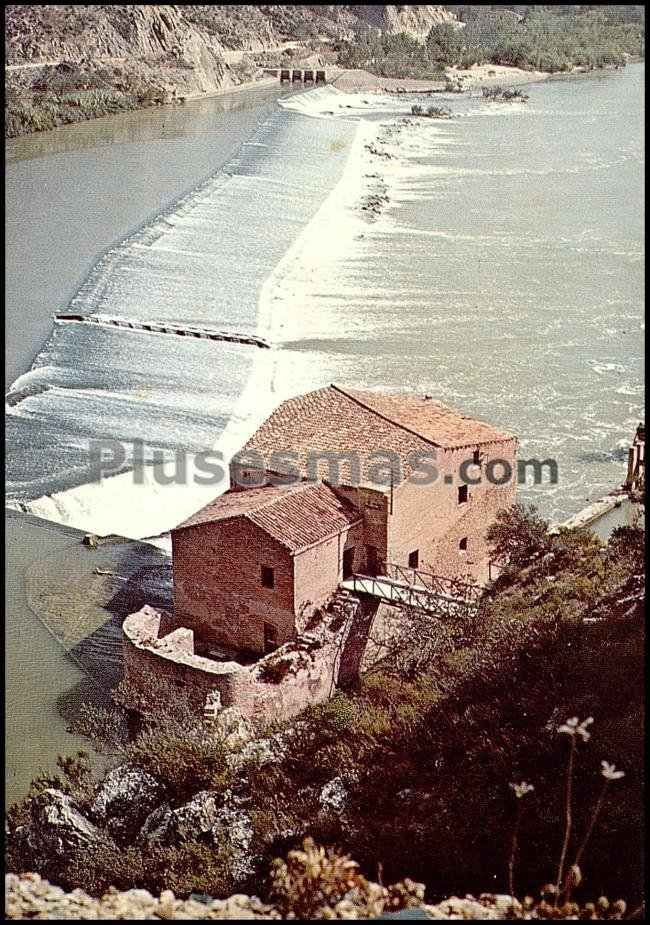 Azud en el río ebro en cherta (tarragona)