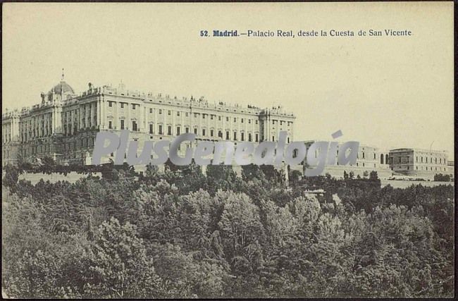 Palacio Real de Madrid, visto desde la cuesta de San Vicente