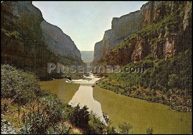 Rio irati y foz de lumbier (navarra)