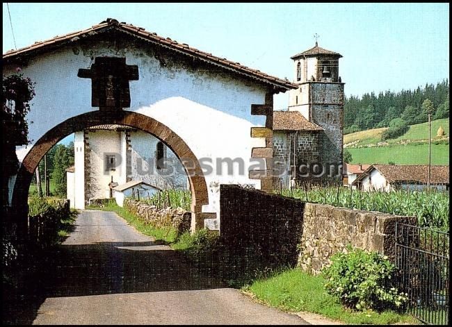 Arco de entrada a maya (navarra)