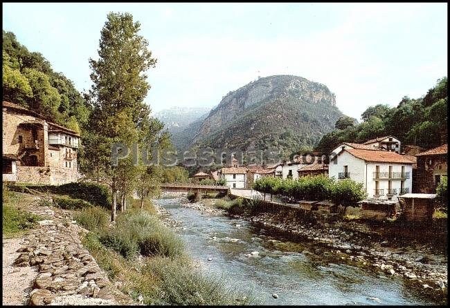 Vista parcial del valle del roncal y rio esla en urzainqui (navarra)