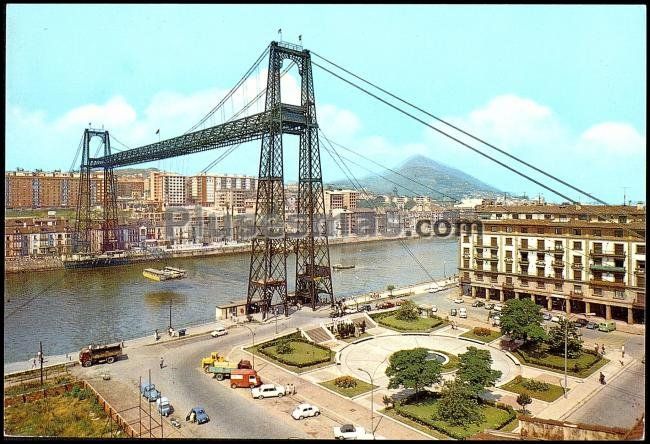 Plaza del transbordador en arenas (asturias)