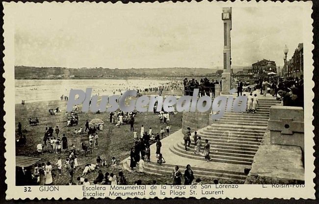 Escalera monumental de la playa de san lorenzo, gijón (asturias)