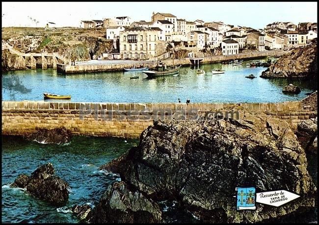 Puerto y vista parcial de tapia de casariego (asturias)
