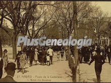 Madrileños en el Paseo de la Castellana en Madrid