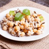 Ensalada de arroz con garbanzos