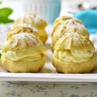 Profiteroles con nata