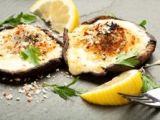 Champiñones rellenos de bechamel y queso