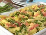 Macarrones con espárragos y jamón