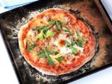 Pizza de atún